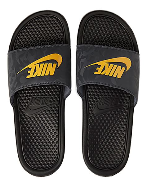 Amazon.com: Nike Slides Benassi Men